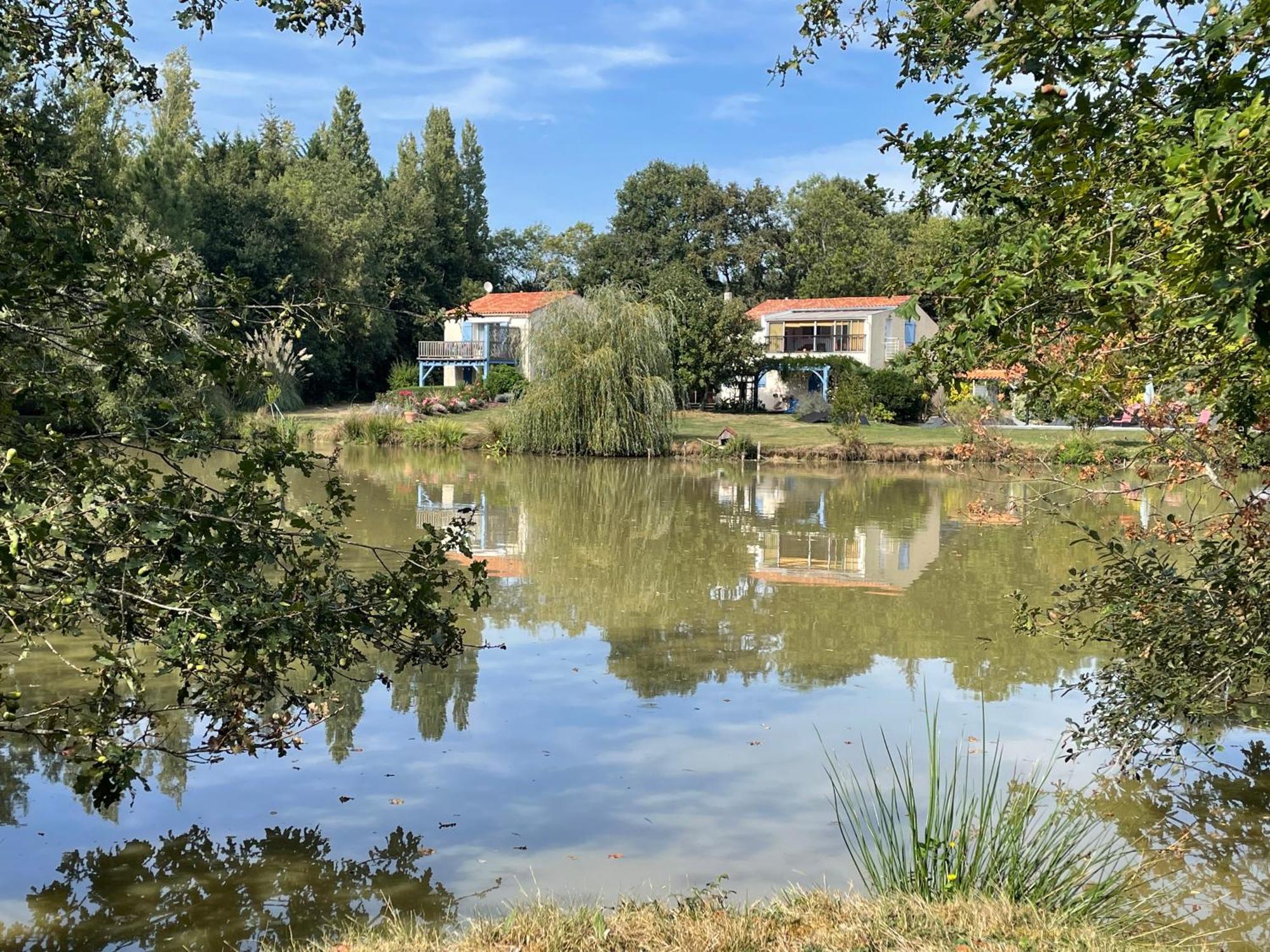 Gite Douceur De Vivre Saint-Avaugourd-des-Landes Exterior foto