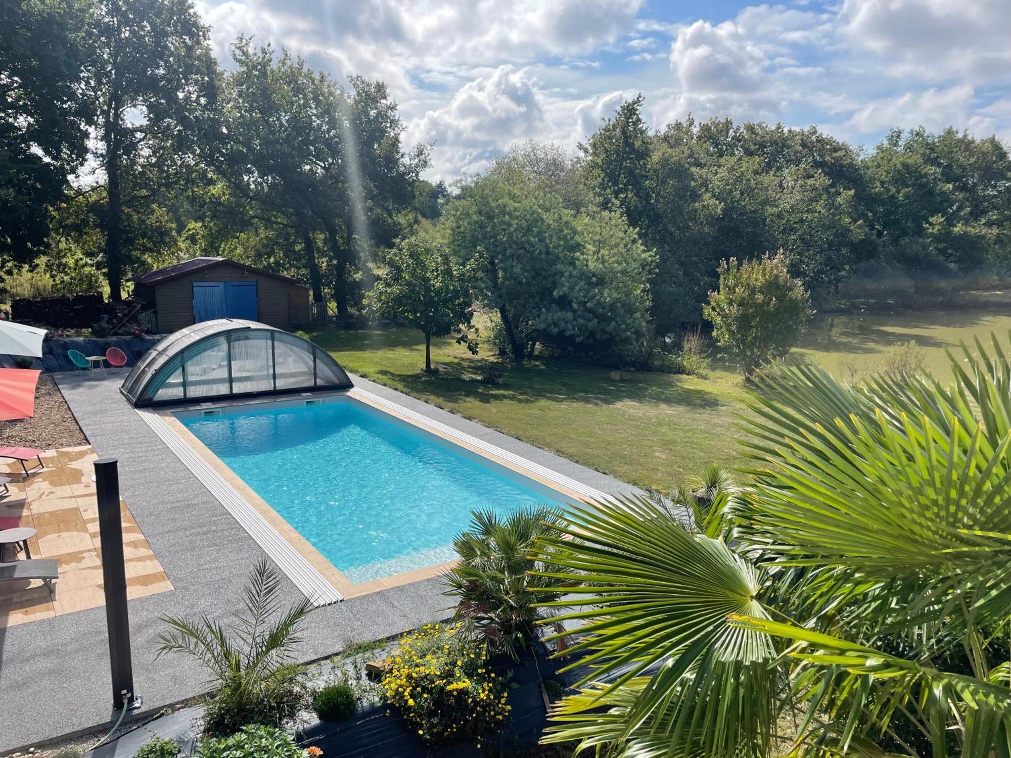 Gite Douceur De Vivre Saint-Avaugourd-des-Landes Exterior foto