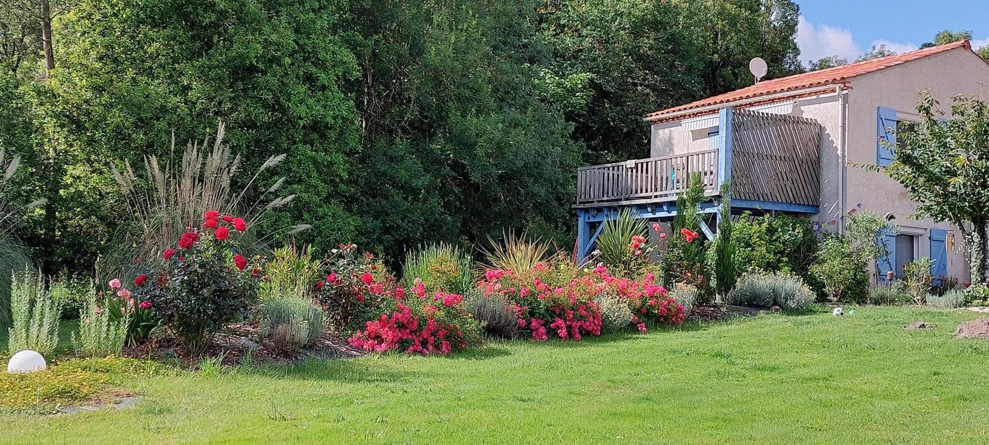 Gite Douceur De Vivre Saint-Avaugourd-des-Landes Exterior foto